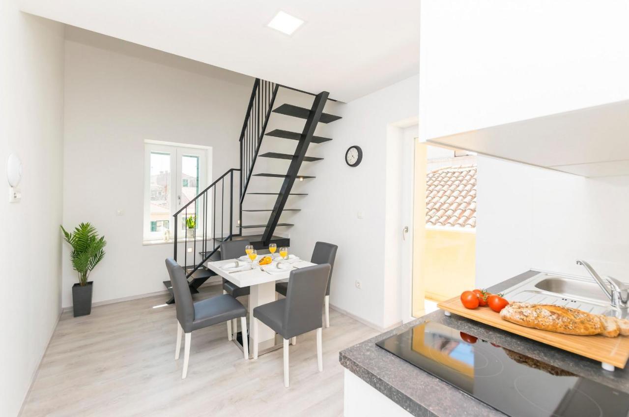 שיבניק Apartments And Rooms Adriatic Suites מראה חיצוני תמונה