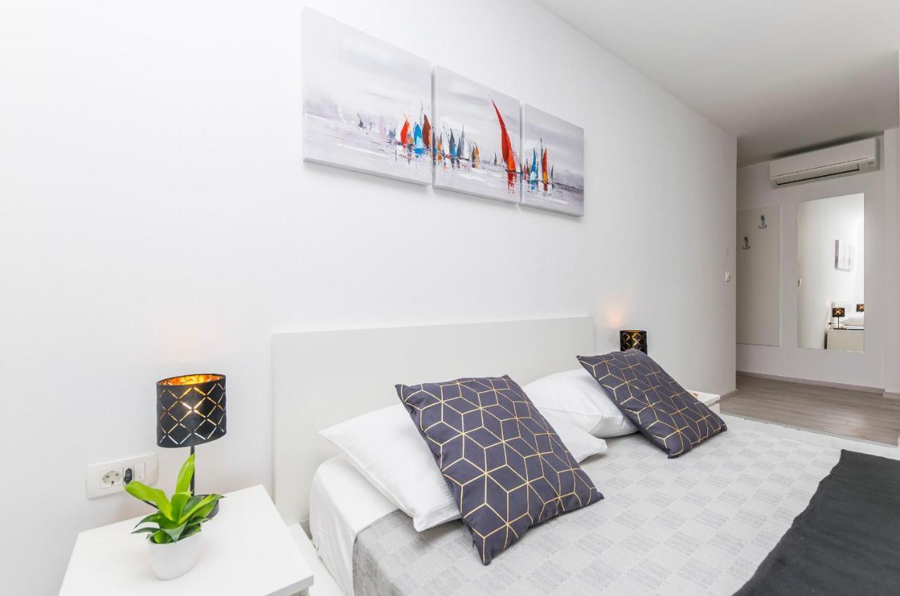 שיבניק Apartments And Rooms Adriatic Suites מראה חיצוני תמונה