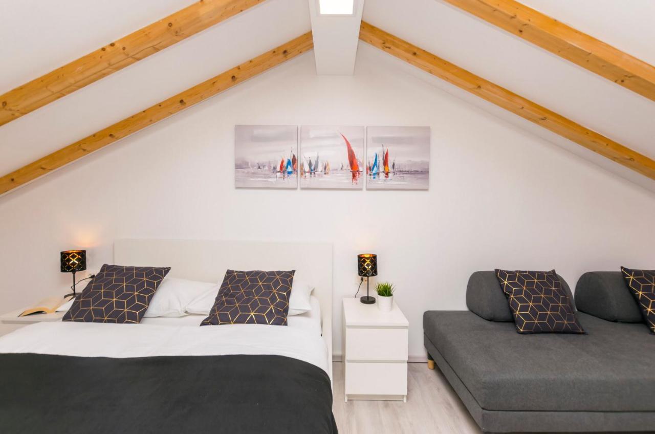 שיבניק Apartments And Rooms Adriatic Suites מראה חיצוני תמונה