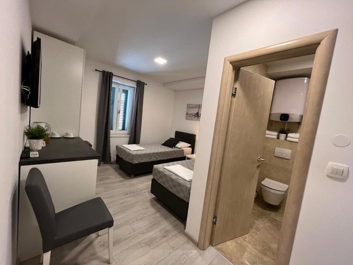 שיבניק Apartments And Rooms Adriatic Suites מראה חיצוני תמונה
