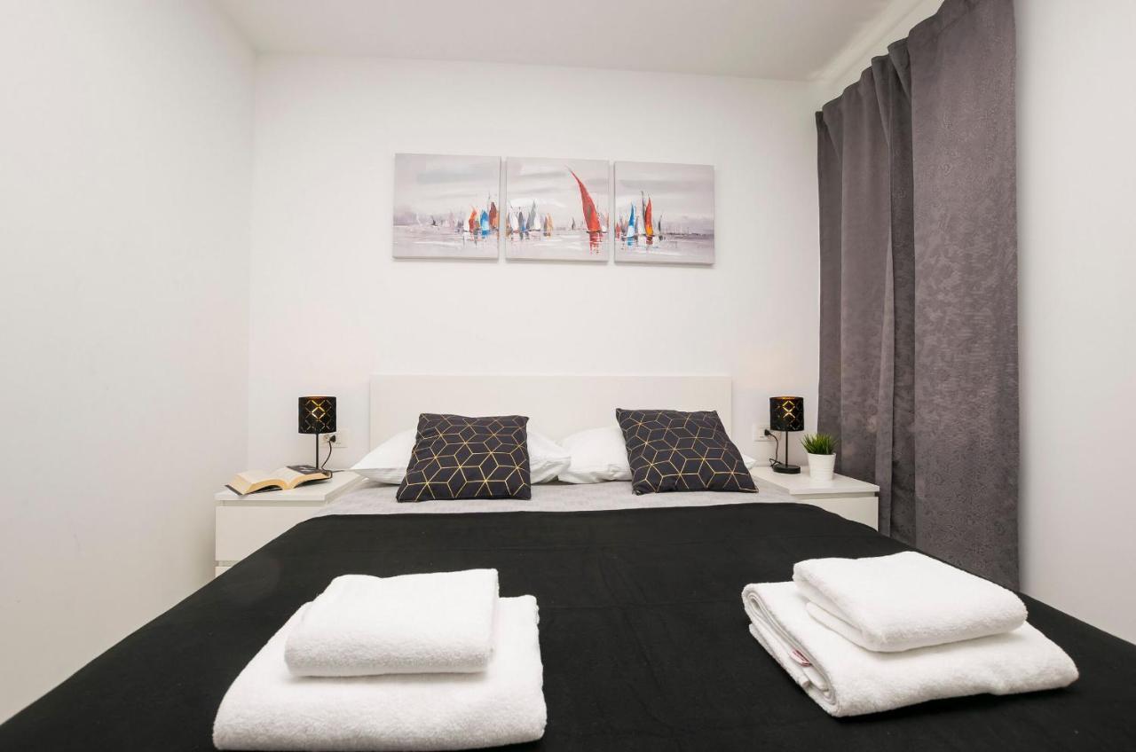 שיבניק Apartments And Rooms Adriatic Suites מראה חיצוני תמונה