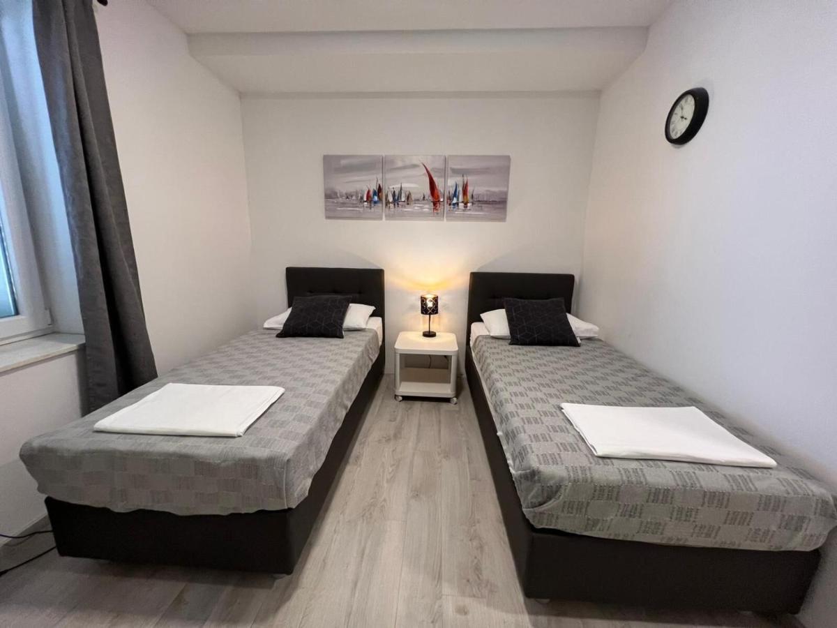 שיבניק Apartments And Rooms Adriatic Suites מראה חיצוני תמונה